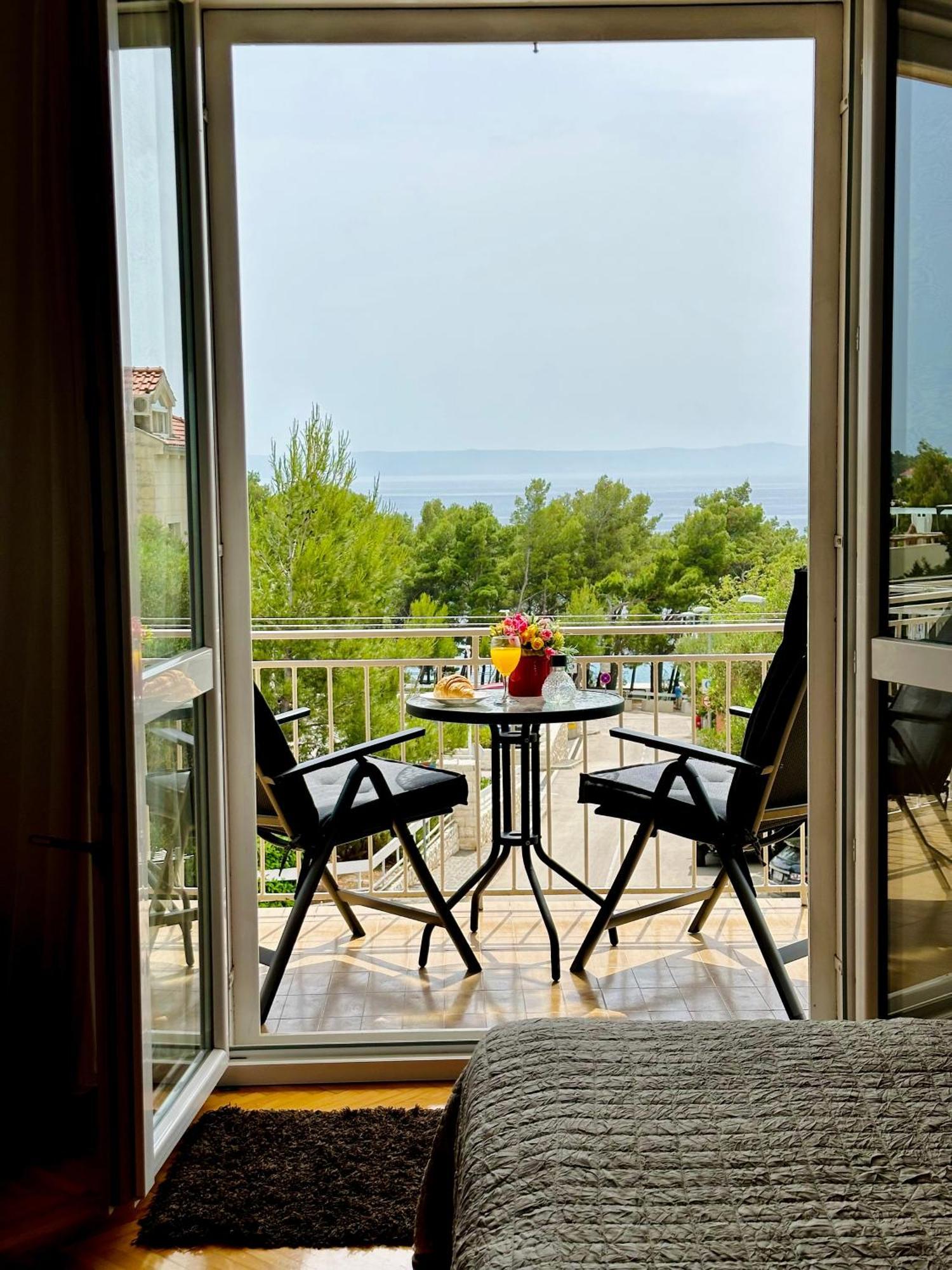 Spacious Family Apartment Near The Beach Makarska Exterior foto