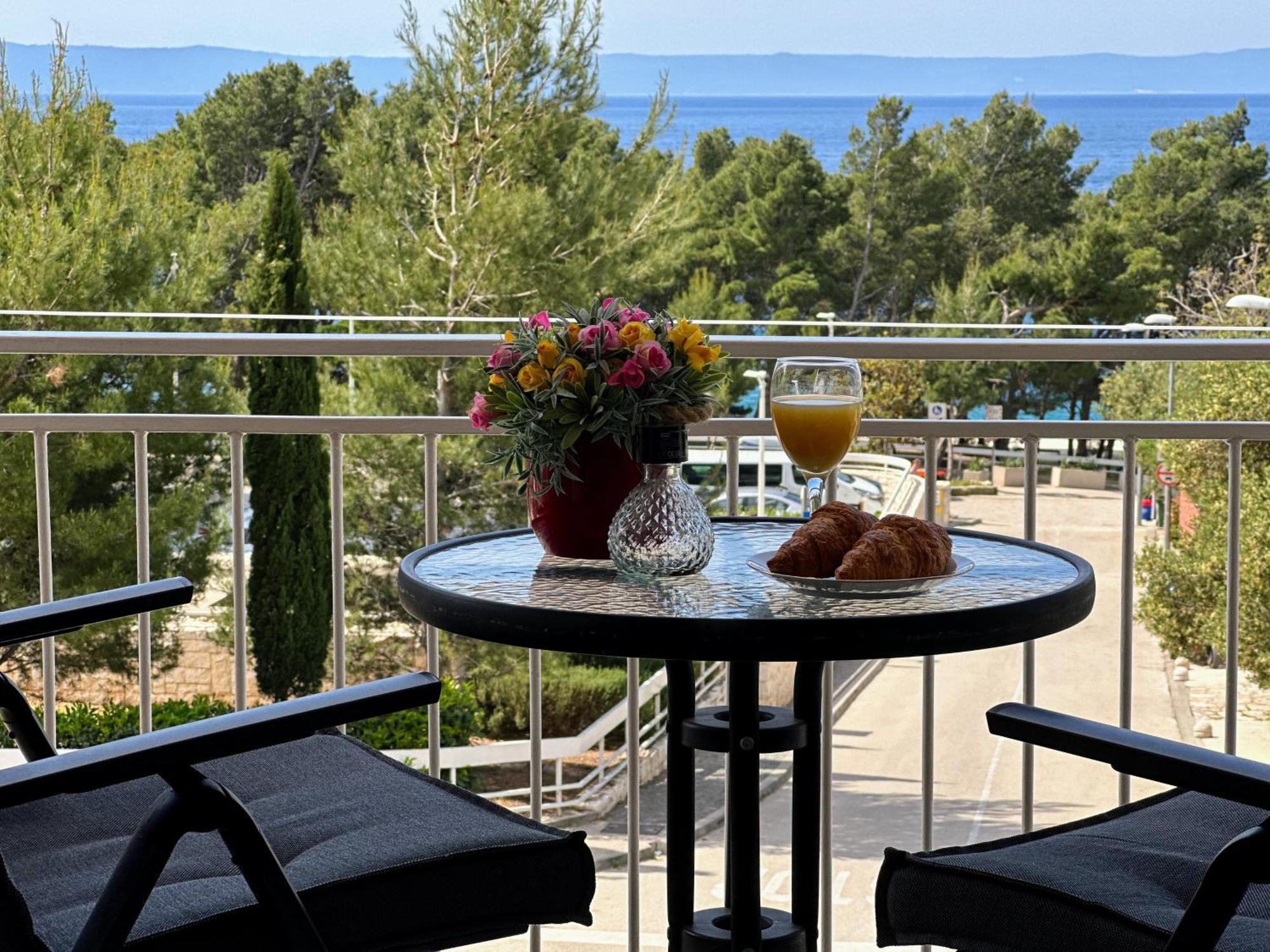 Spacious Family Apartment Near The Beach Makarska Exterior foto