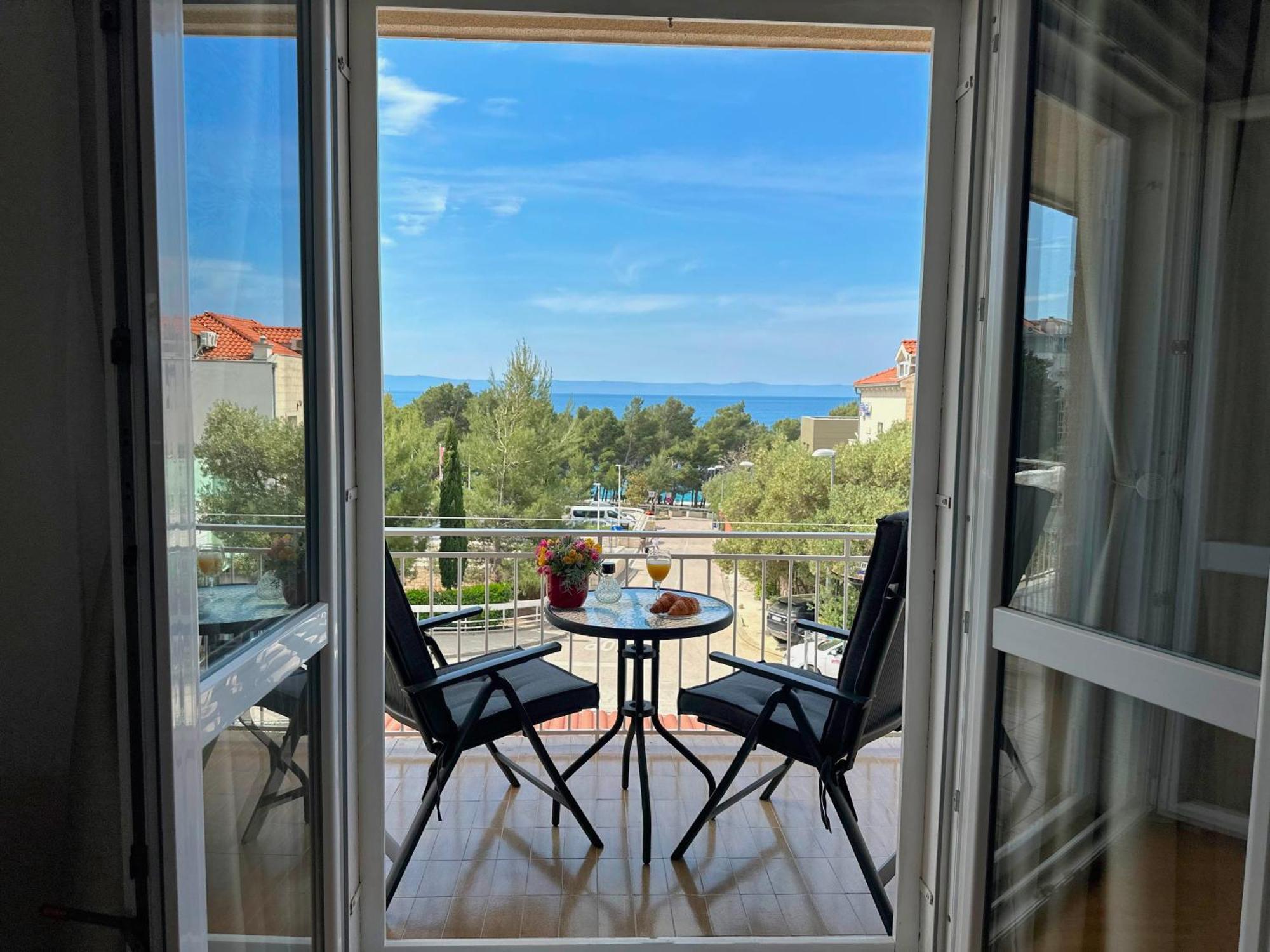 Spacious Family Apartment Near The Beach Makarska Exterior foto