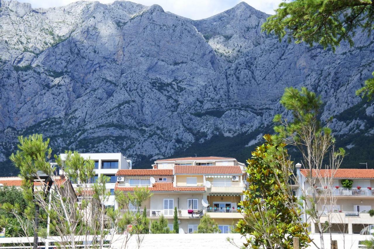Spacious Family Apartment Near The Beach Makarska Exterior foto